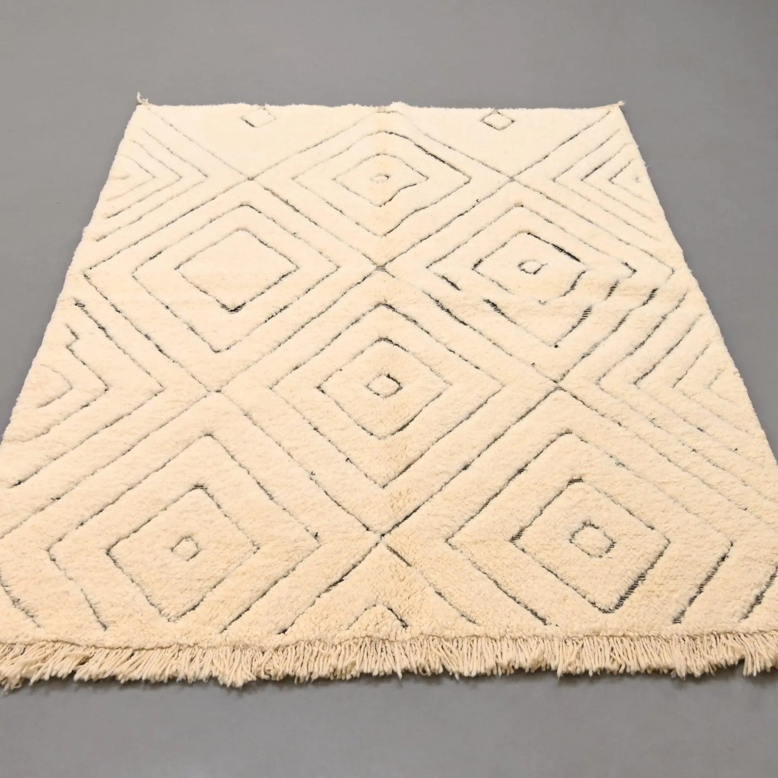 Authentic Beni Ourain Rug 5.2 x 7.3 feet / 160 x 225 cm - Ettilux Home