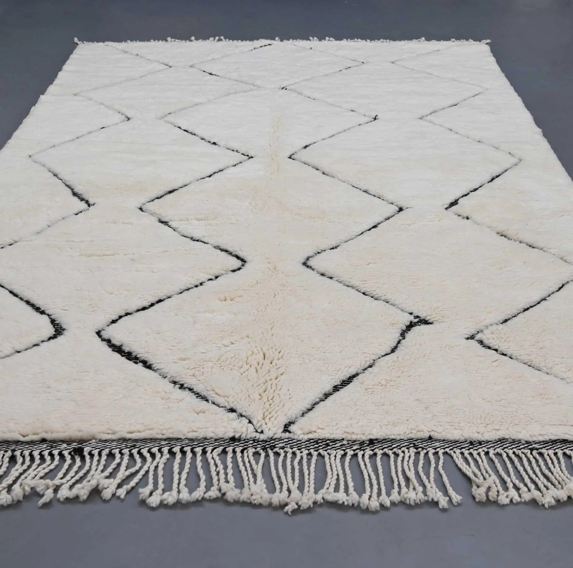 White One-of-a-Kind Beni Ourain Rug 6.5 x 9.8 feet / 200 x 300 cm - Ettilux Home