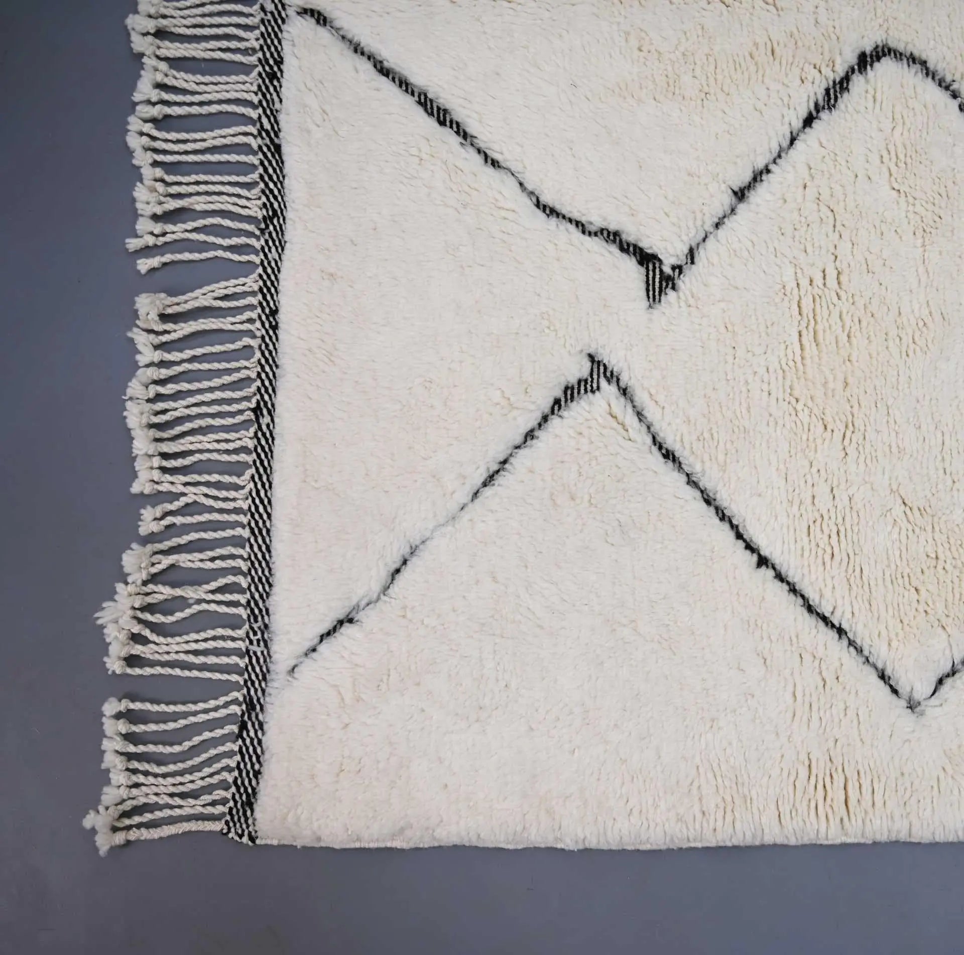 Custom Made Luxury Beni Mrirt Rug - Ettilux Home