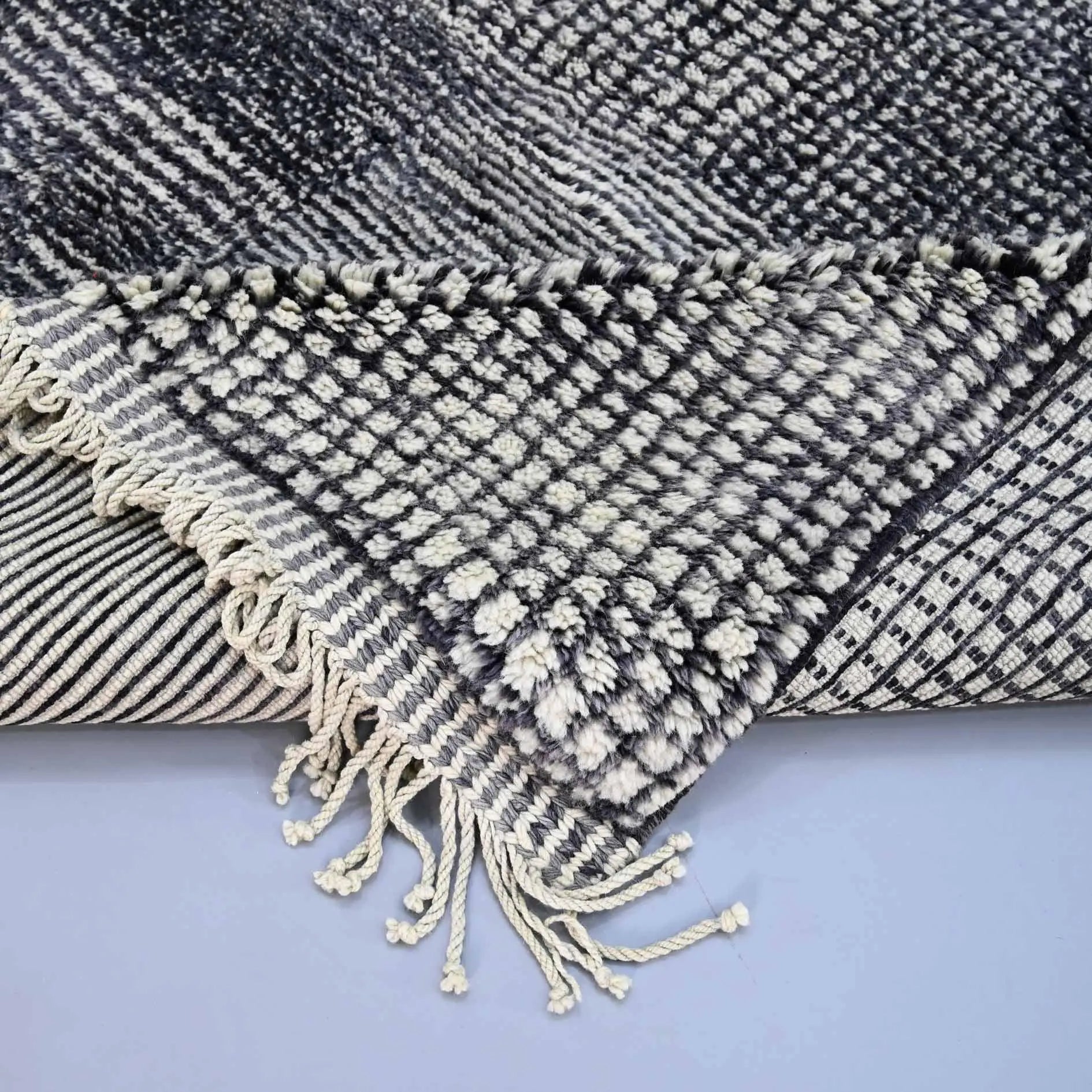 Custom Made Luxury Beni Mrirt Rug - Ettilux Home
