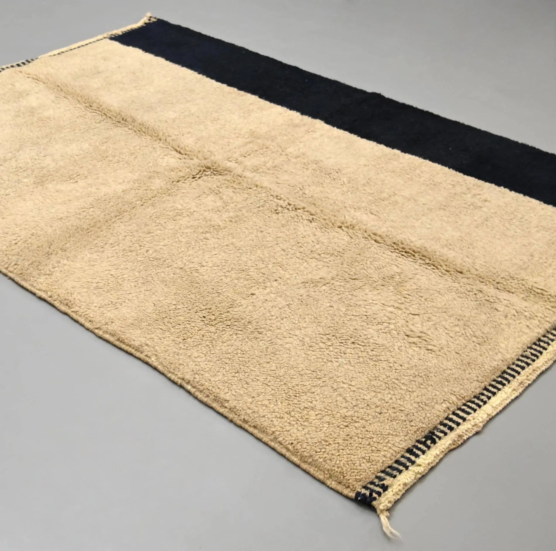 Luxury Beni Mrirt Rug 5 x 7.1 feet - Ettilux Home