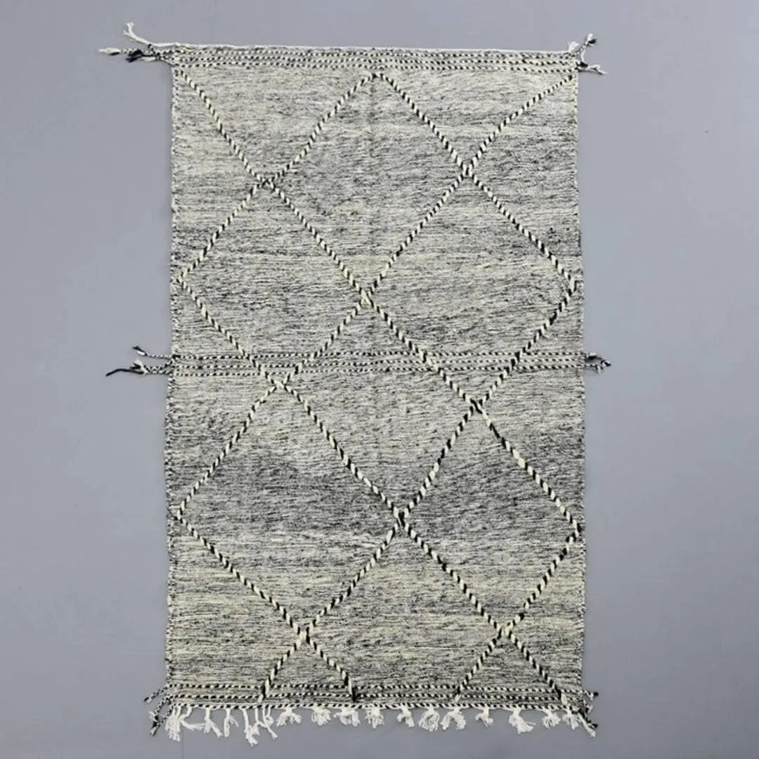 Moroccan Kilim Rug 4.5 x 8.2 ft / 137 x 250 cm - Ettilux Home