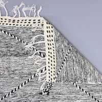Thumbnail for Moroccan Kilim Rug 6 x 10.3 ft / 182 x 314 cm - Ettilux Home
