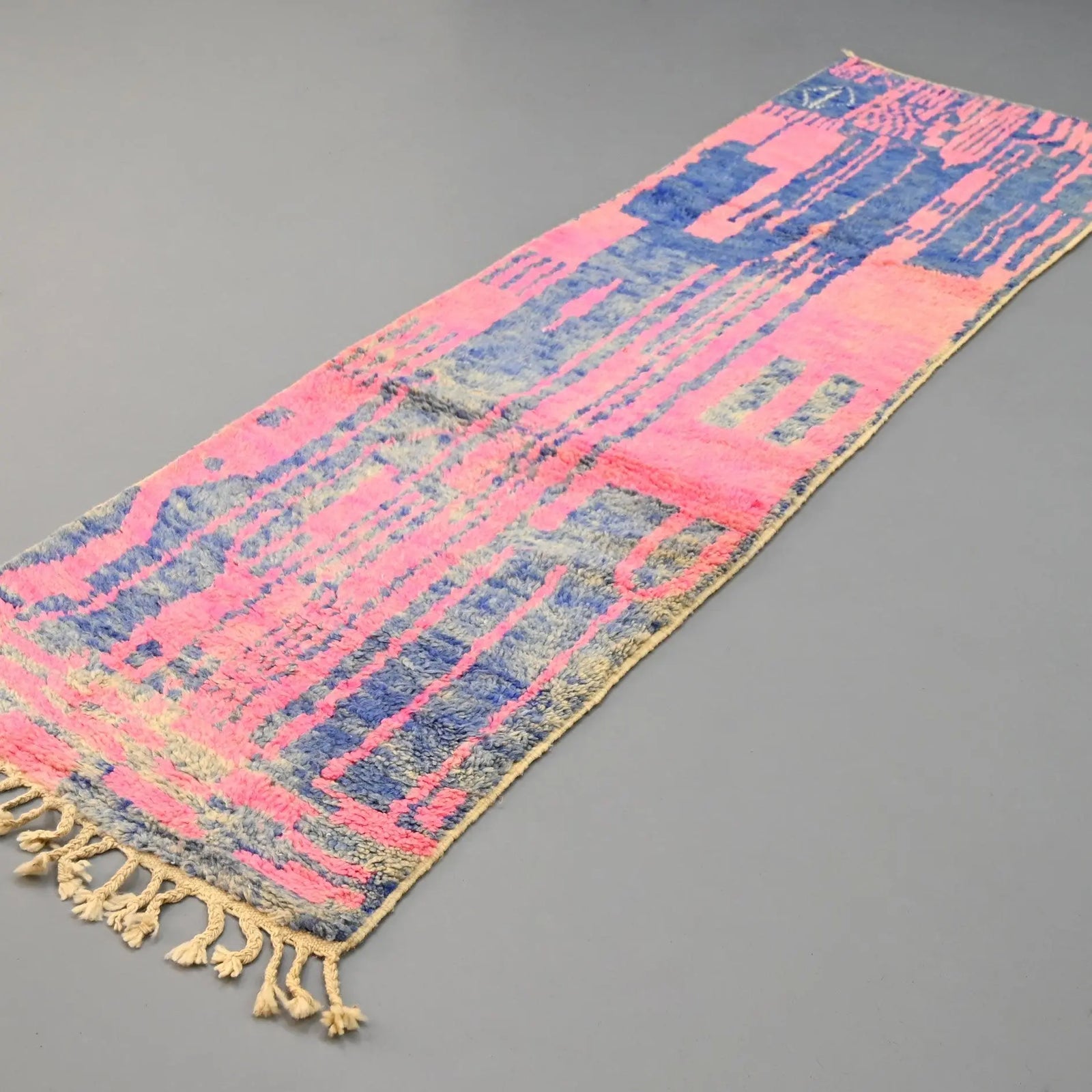 Moroccan Vintage Runner Rug 2.5 x 8.6 feet / 76 x 262 cm - Ettilux Home