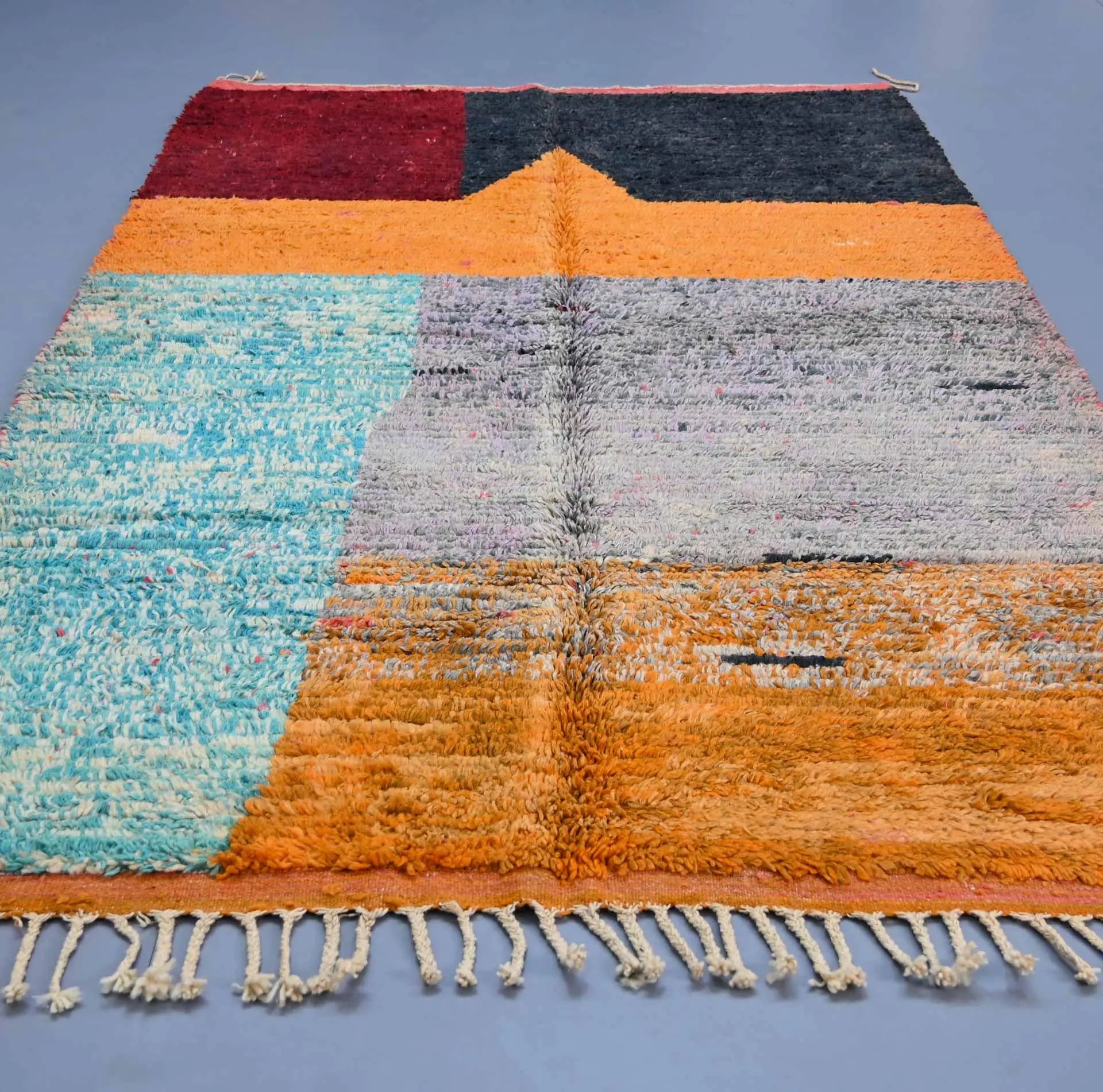 Sentimental Vintage Moroccan Rug 5.5 x 8.7 ft / 170 x 265 cm - Ettilux Home