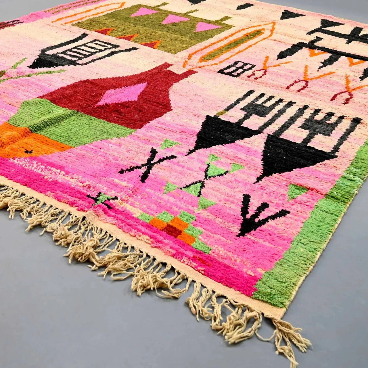 Vintage Moroccan Rug 7.7 x 10.1 feet / 235 x 310 cm Ettilux Home