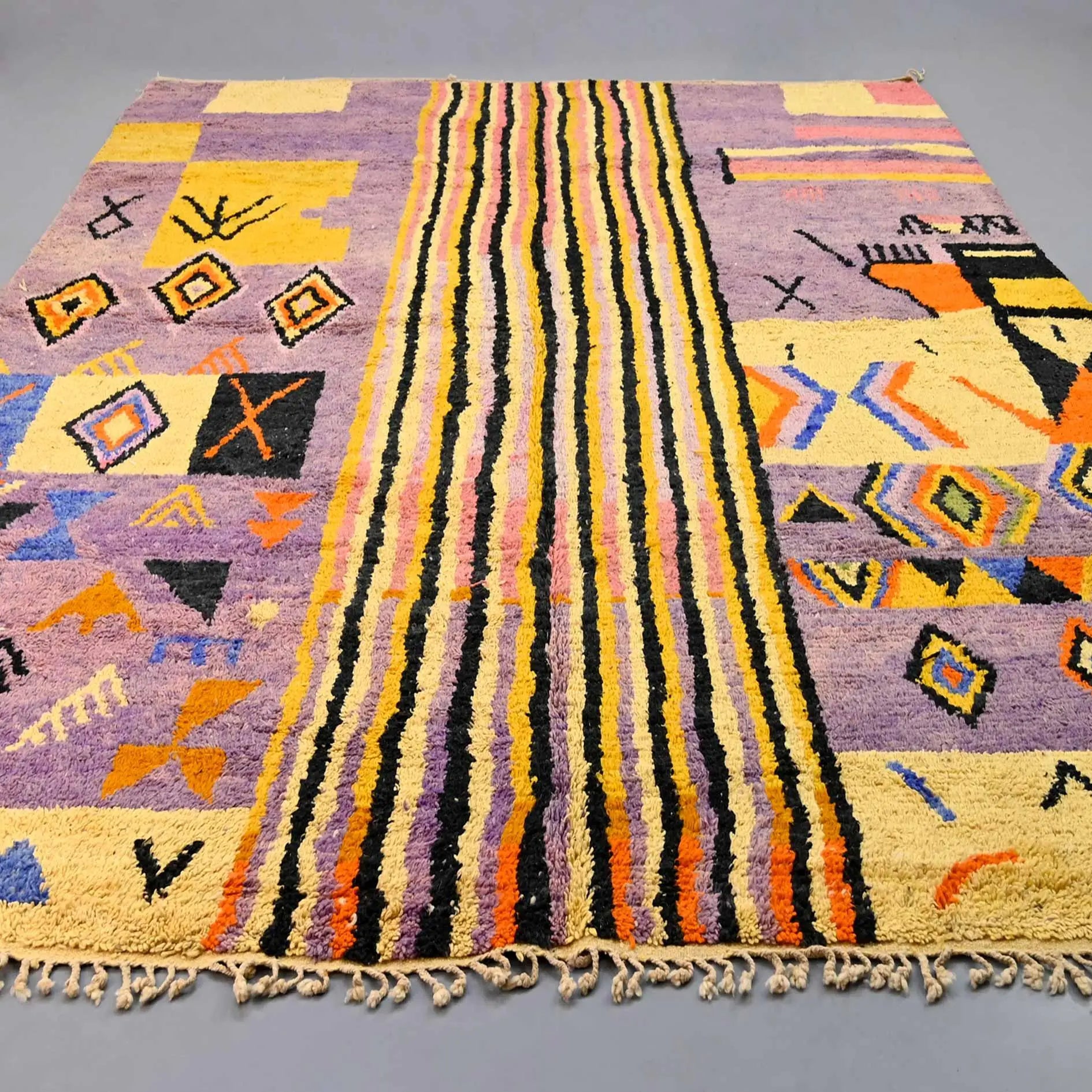 Vintage Moroccan Rug  9.8 x 13.2 feet / 300 x 404